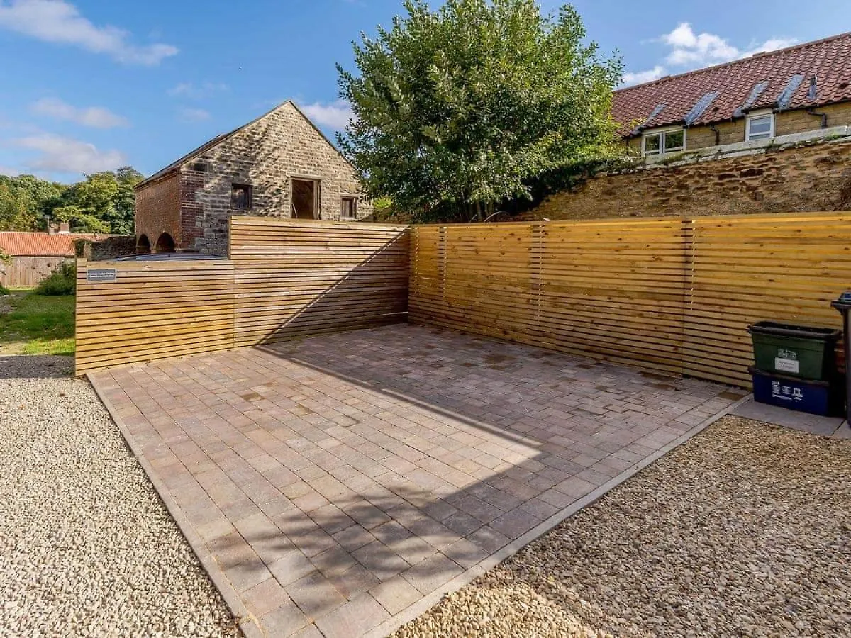 Holiday home Rinstone Lodge, Thornton-Le-Dale. Moors Cottage With Hot Tub Thornton Dale