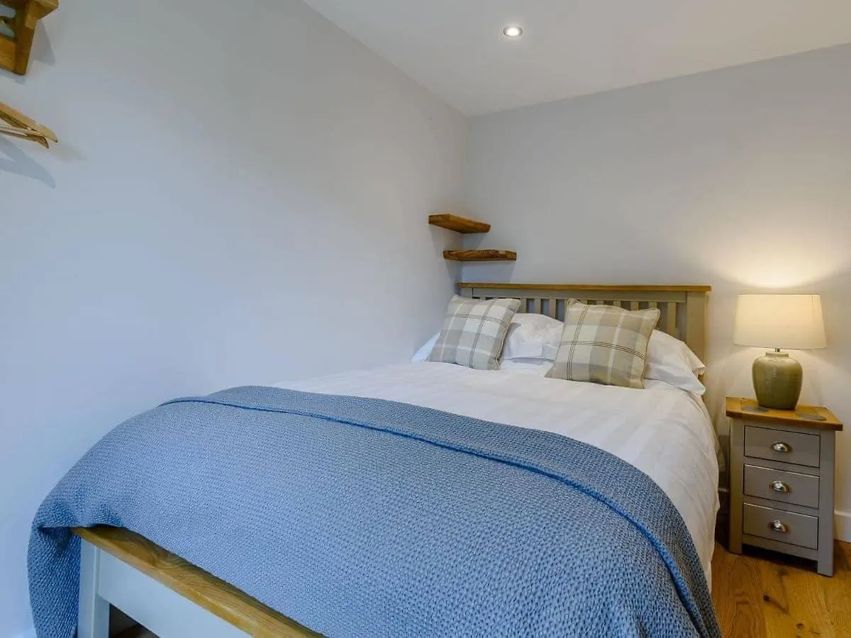 Rinstone Lodge, Thornton-Le-Dale. Moors Cottage With Hot Tub Thornton Dale 0*,  United Kingdom