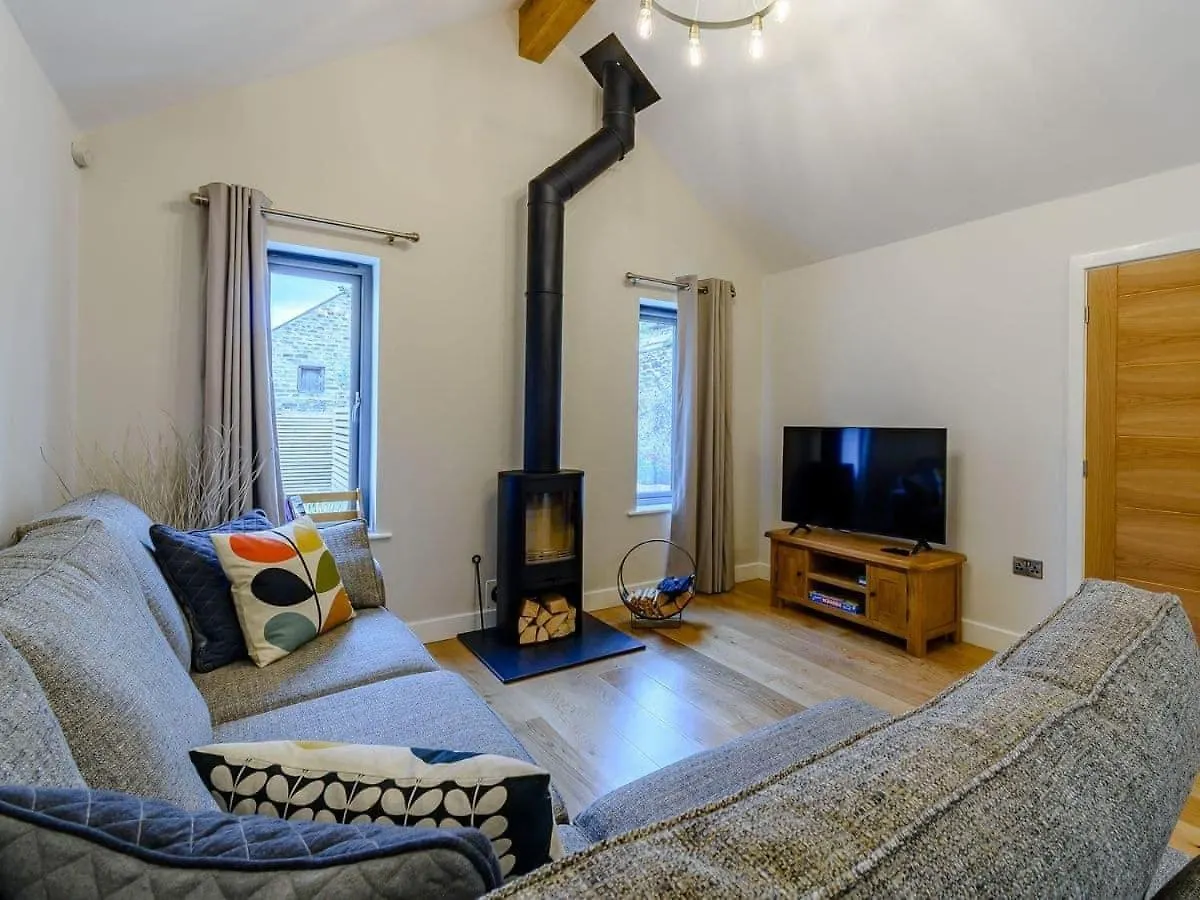 Rinstone Lodge, Thornton-Le-Dale. Moors Cottage With Hot Tub Thornton Dale