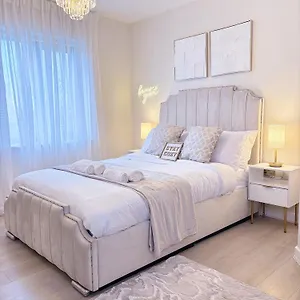 Apartment Lux - Luxury With Jacuzzi In Centre, Leeds (West Yorkshire)